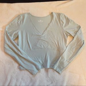 hollister cropped long sleeve tee